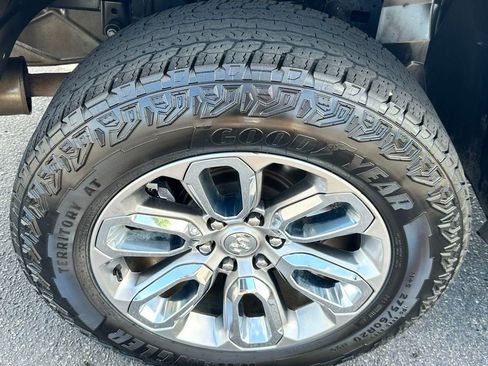 Used 2023 RAM 1500 Laramie image 21