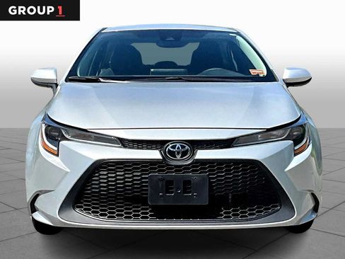 Used 2021 Toyota Corolla LE FWD image 4