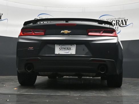 Used 2017 Chevrolet Camaro LT RWD image 31