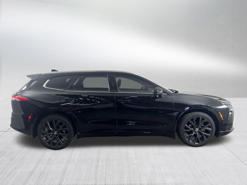 Used 2025 Toyota Crown Signia w/ Advanced Technology Package AWD/4WD image 8