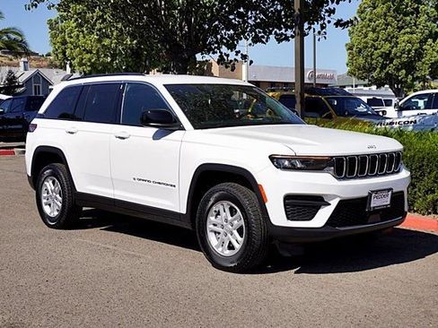New 2024 Jeep Grand Cherokee Laredo AWD/4WD image 6