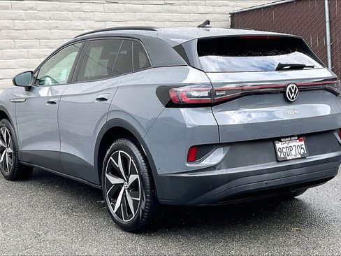 Used 2023 Volkswagen ID.4 Pro S image 9