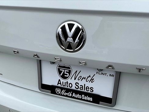 Used 2020 Volkswagen Passat 2.0T SEL image 24