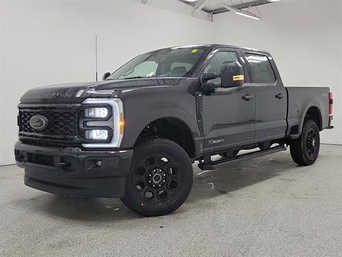 New 2026 Ford F250 XLT w/ XLT Premium Package AWD/4WD image 1
