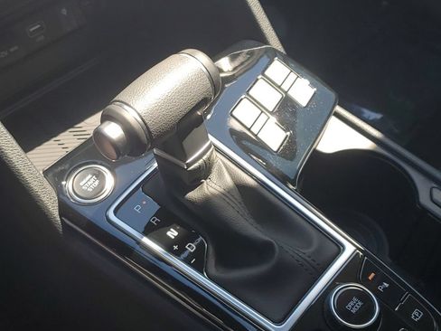 Used 2025 Kia Sportage EX FWD image 32