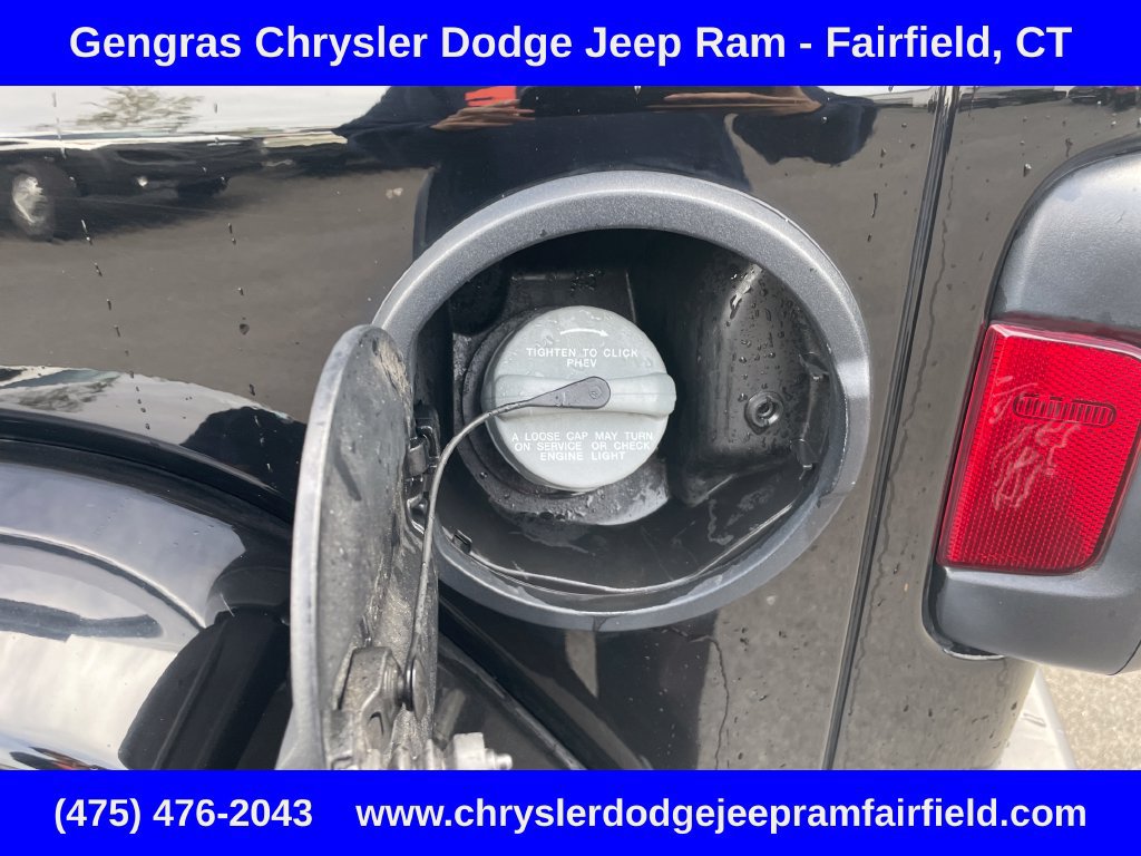 Used 2024 Jeep Wrangler Unlimited w/ Convenience Group AWD/4WD image 39