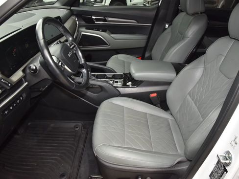 Used 2023 Kia Telluride EX X-Line AWD/4WD image 13
