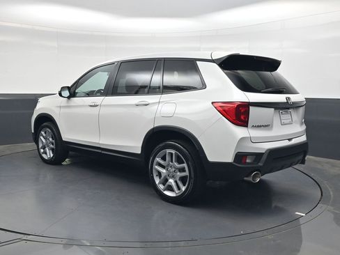 Used 2024 Honda Passport EX-L image 6