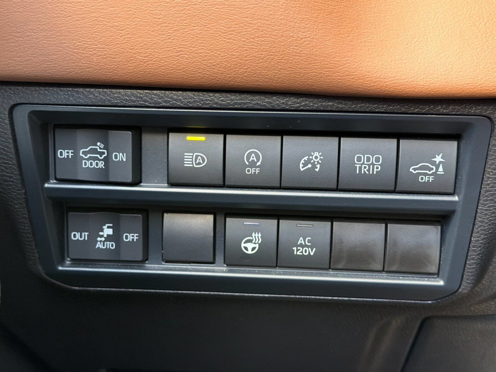 Used 2025 Toyota Tundra 1794 Edition AWD/4WD image 31