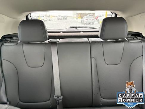 Used 2025 Buick Encore GX Sport Touring w/ Black Roof Package FWD image 5