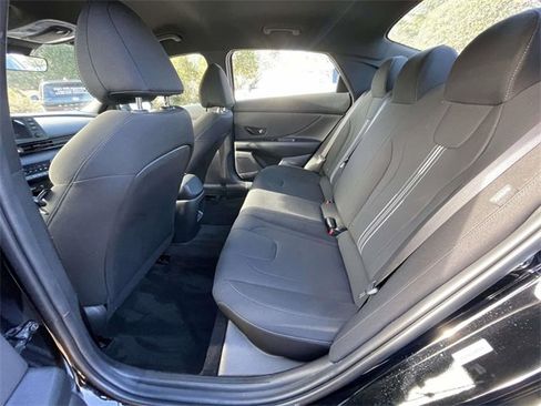 Certified 2025 Hyundai Elantra Sport image 9