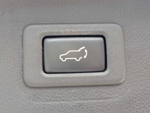 Used 2019 Subaru Outback 2.5i Limited AWD/4WD image 16
