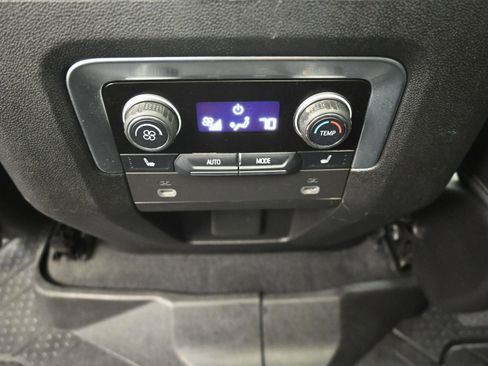 Certified 2021 Chevrolet Tahoe Z71 w/ Z71 Signature Package AWD/4WD image 23