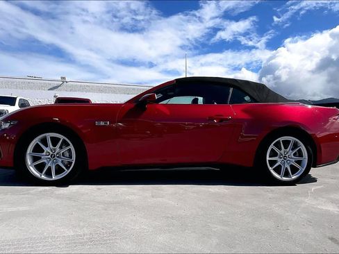 Used 2024 Ford Mustang GT Premium RWD image 3