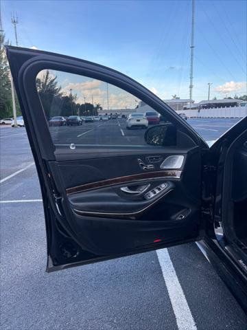 Used 2018 Mercedes-Benz S 560 Sedan w/ AMG Line Exterior image 22