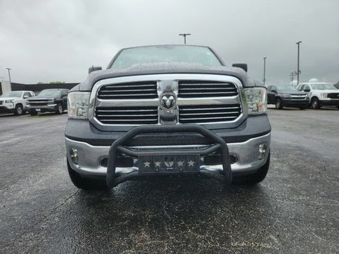 Used 2019 RAM 1500 Classic SLT w/ SLT Plus D←cor Group AWD/4WD image 8