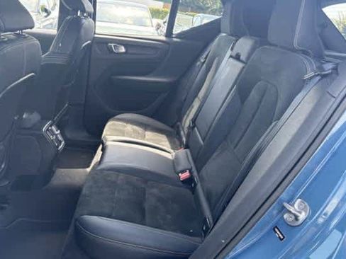 Used 2023 Volvo XC40 Recharge Ultimate AWD/4WD image 5