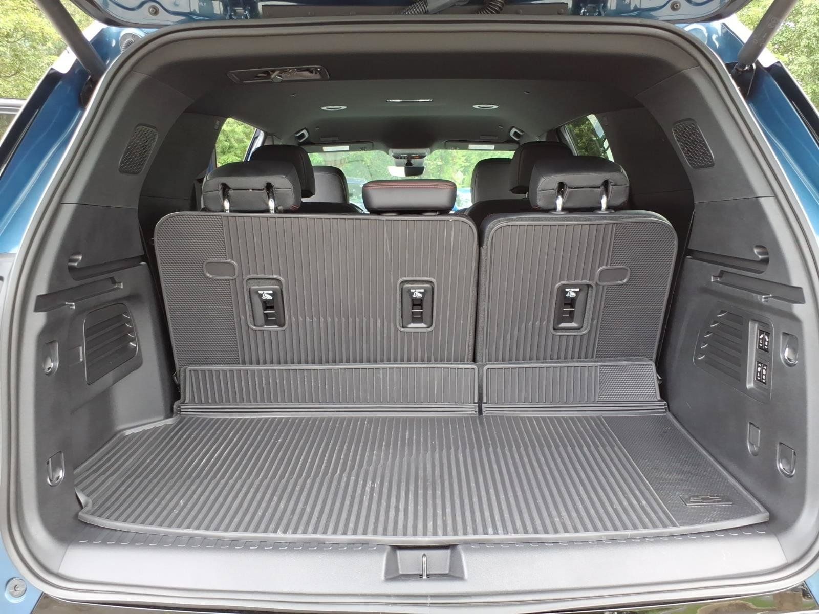 Used 2026 Chevrolet Traverse RS w/ LPO, Floor Liner Package AWD/4WD image 12