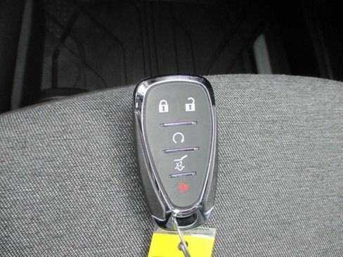 Used 2023 Chevrolet Equinox LT image 25
