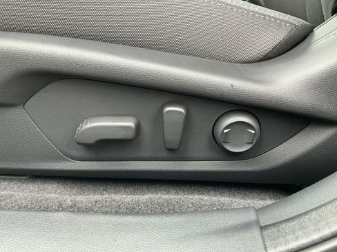 New 2026 Subaru Crosstrek 2.0i Premium AWD/4WD image 13