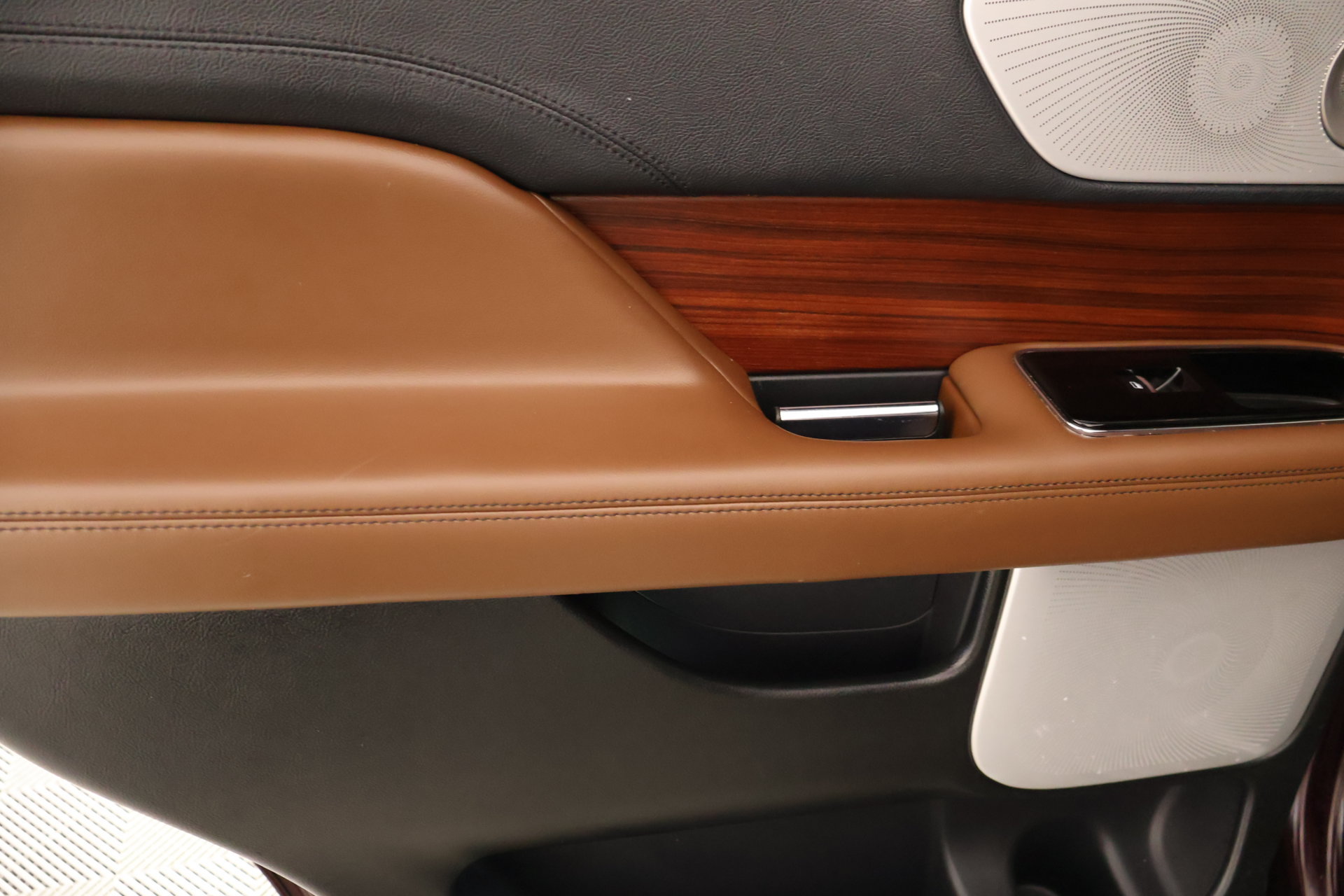 Used 2023 Lincoln Navigator Reserve AWD/4WD image 18