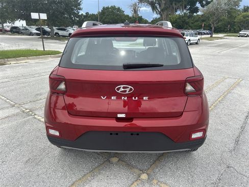 New 2025 Hyundai Venue Limited image 12