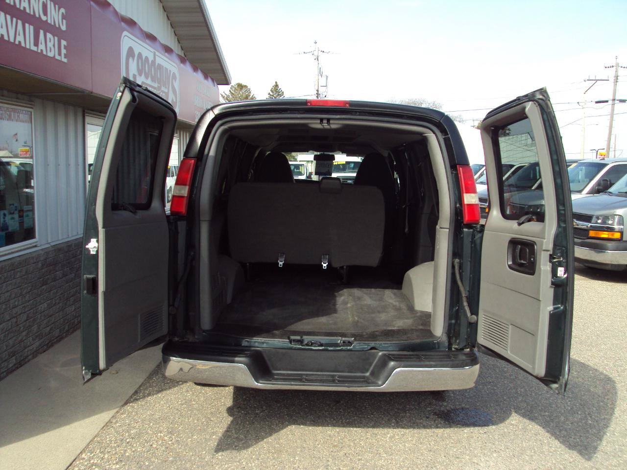 Used 2014 Chevrolet Express 1500 LT w/ LT Preferred Equipment Group AWD/4WD image 7