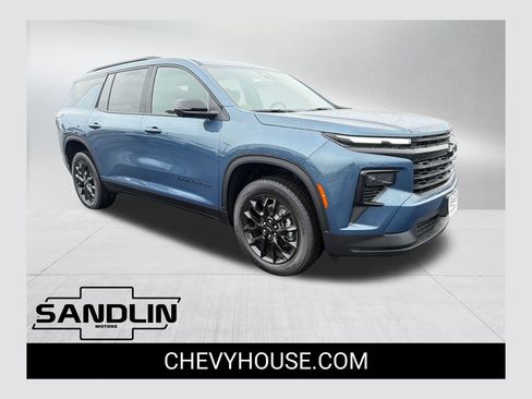 New 2026 Chevrolet Traverse LT w/ Midnight/Sport Edition image 1