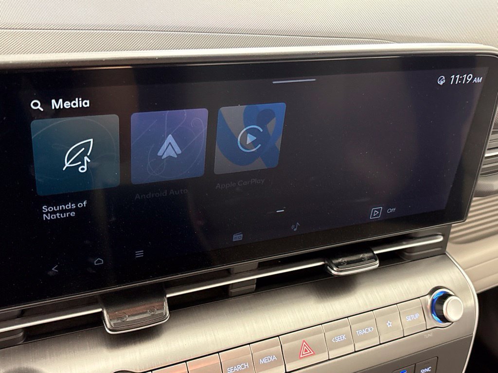 Used 2025 Hyundai Kona SEL FWD image 35