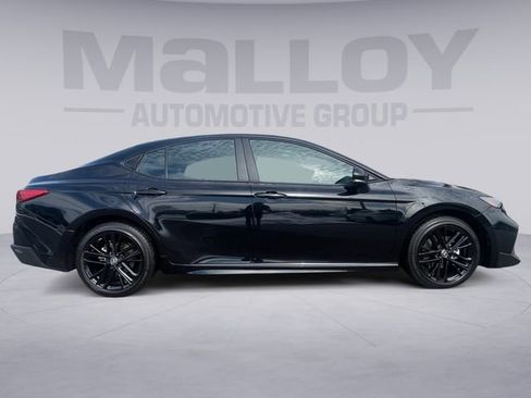 Used 2026 Toyota Camry SE image 6