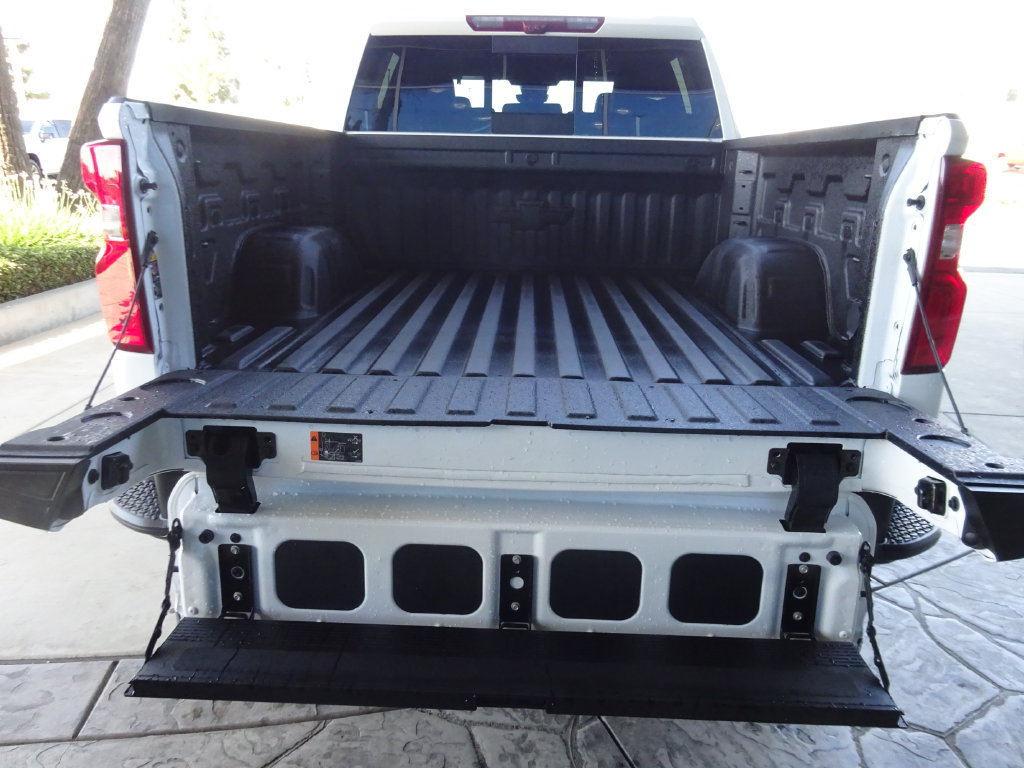 Certified 2026 Chevrolet Silverado 1500 ZR2 AWD/4WD image 8