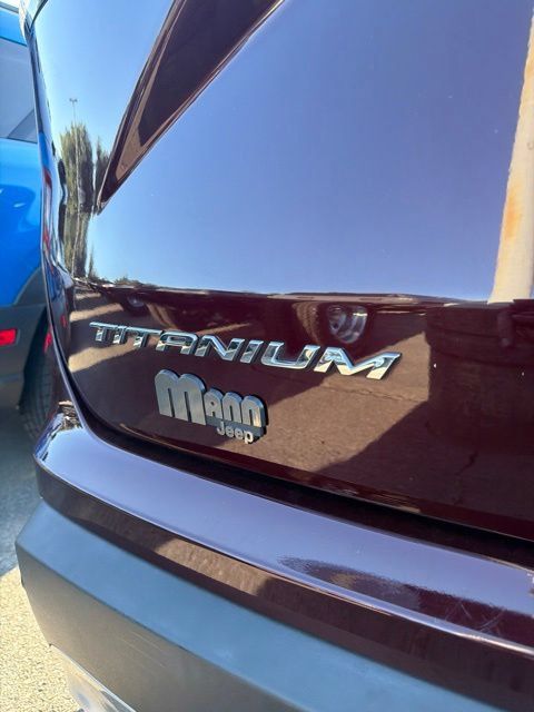 Used 2021 Ford Edge Titanium AWD/4WD image 41