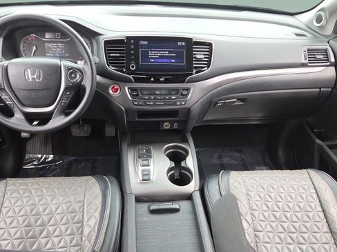 Used 2023 Honda Ridgeline Sport image 13