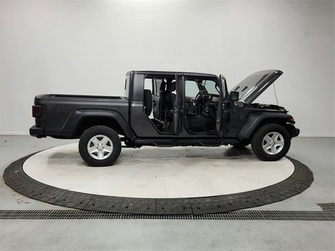 Used 2020 Jeep Gladiator Sport w/ Quick Order Package 24S image 16