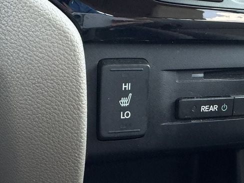 Used 2016 Honda Pilot Touring image 21
