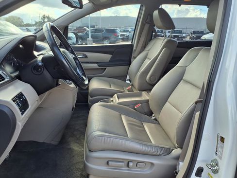 Used 2016 Honda Odyssey Touring Elite image 17