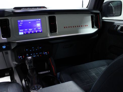 Used 2023 Ford Bronco Heritage Edition image 19