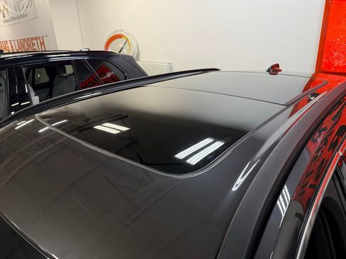 Used 2022 Volvo XC60 B5 Momentum w/ Climate Package image 48