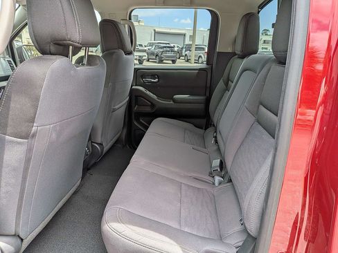 Used 2024 Nissan Frontier SV w/ SV Convenience Package RWD image 15