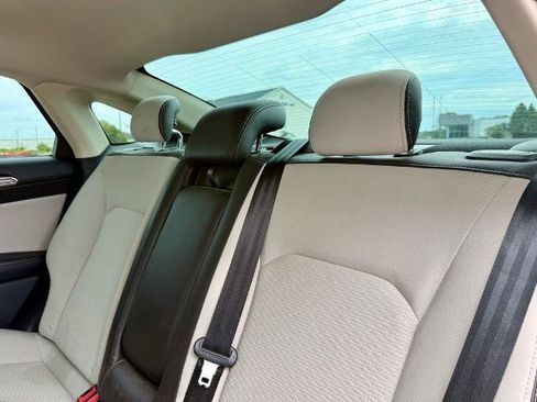 Certified 2019 Ford Fusion SE w/ Equipment Group 151A FWD image 12