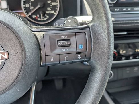 Used 2023 Nissan Rogue SV FWD image 31
