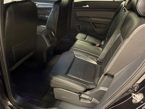Used 2022 Volkswagen Atlas Cross Sport SE image 17