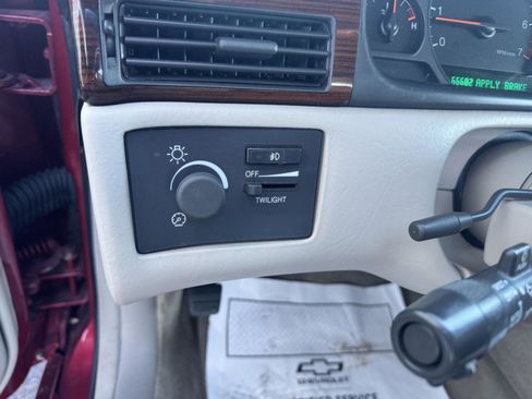 Used 2001 Cadillac Eldorado Touring image 11