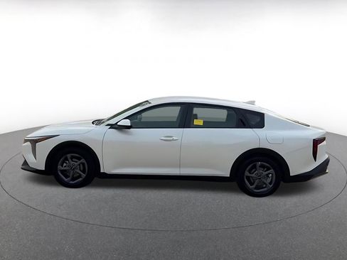 Used 2025 Kia K4 LXS image 14