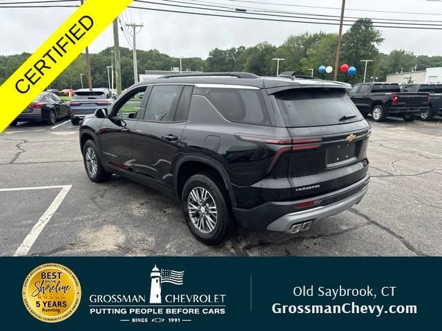 Used 2026 Chevrolet Traverse LT w/ Driver Confidence Package FWD image 4