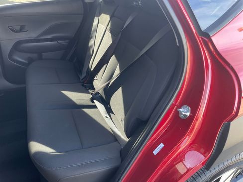 Used 2025 Hyundai Kona SEL image 38