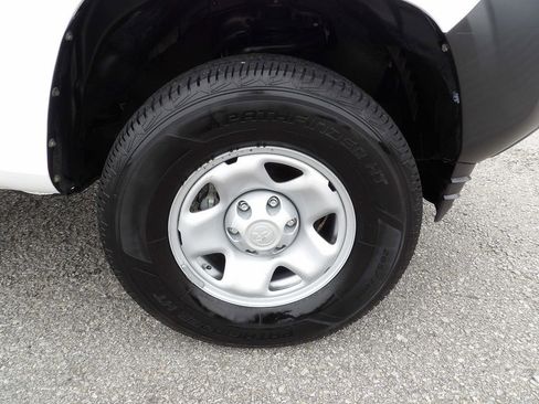 Used 2022 Toyota Tacoma SR RWD image 54