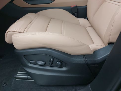 New 2026 Porsche Cayenne image 31