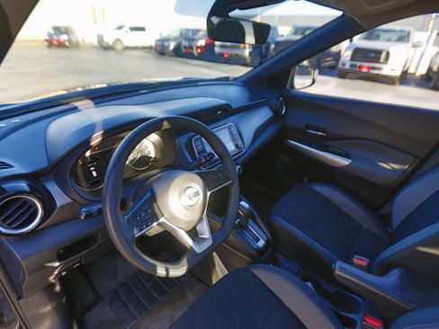 Used 2020 Nissan Kicks SV w/ Exterior Package image 4