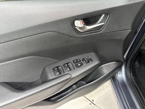 Used 2020 Hyundai Accent SE FWD image 9